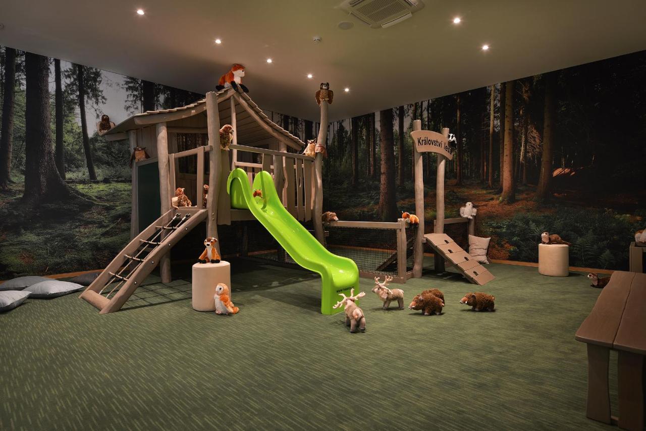 Hotel Element Lipno nad Vltavou Ngoại thất bức ảnh
